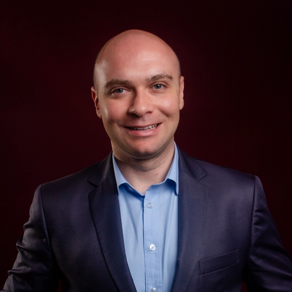 Dr. Victor Zocarato
